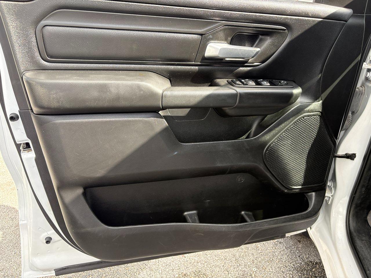 RAM 1500 Tradesman Crew Cab LWB 4WD 2023