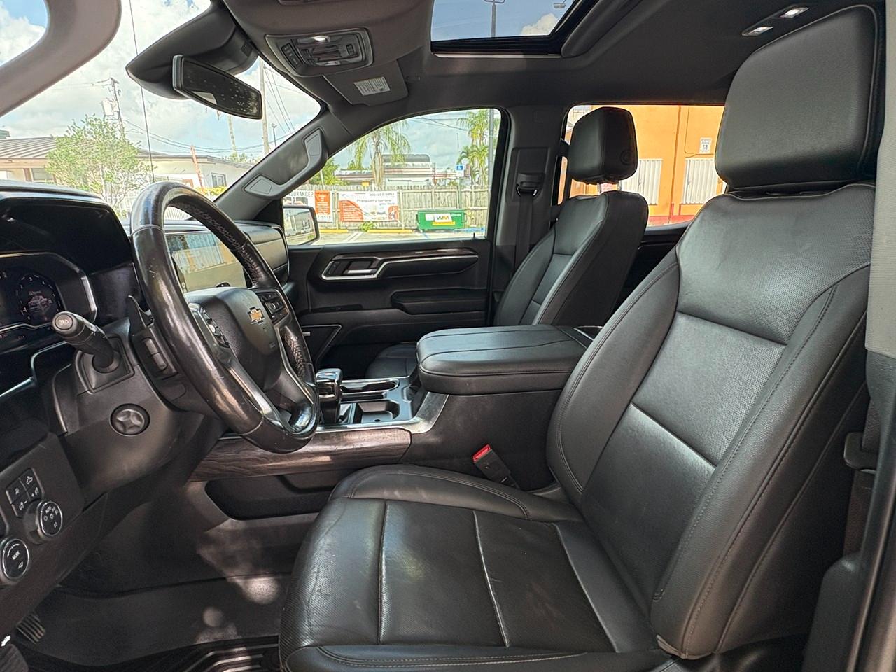 Chevrolet Silverado 1500 LTZ Crew Cab 4WD 2023