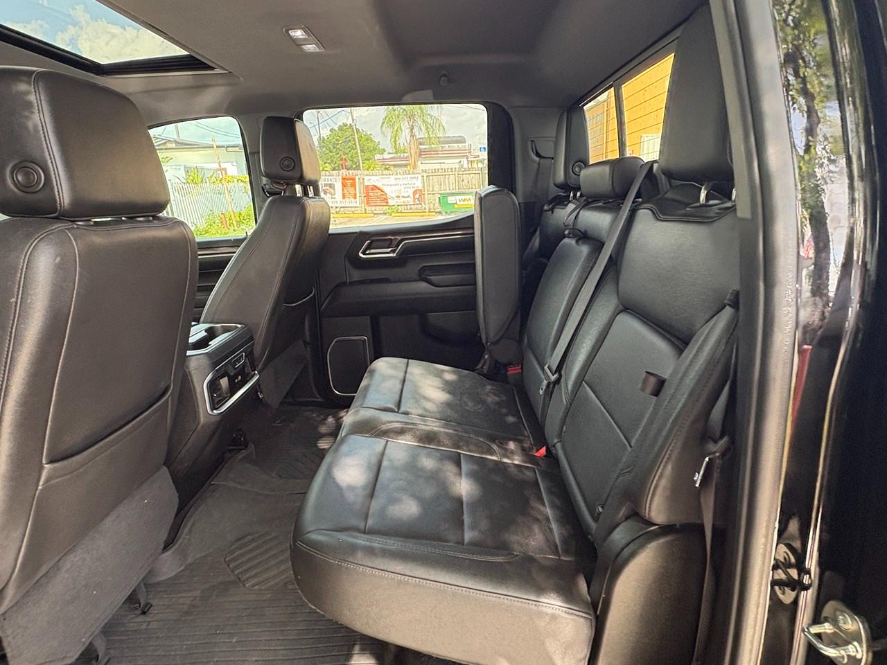 Chevrolet Silverado 1500 LTZ Crew Cab 4WD 2023