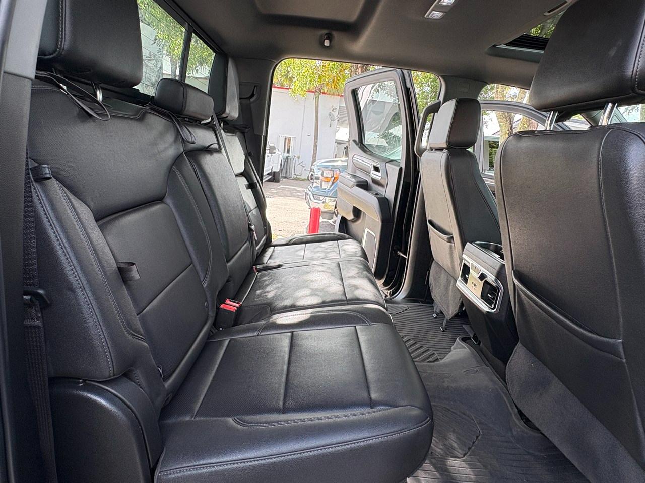 Chevrolet Silverado 1500 LTZ Crew Cab 4WD 2023