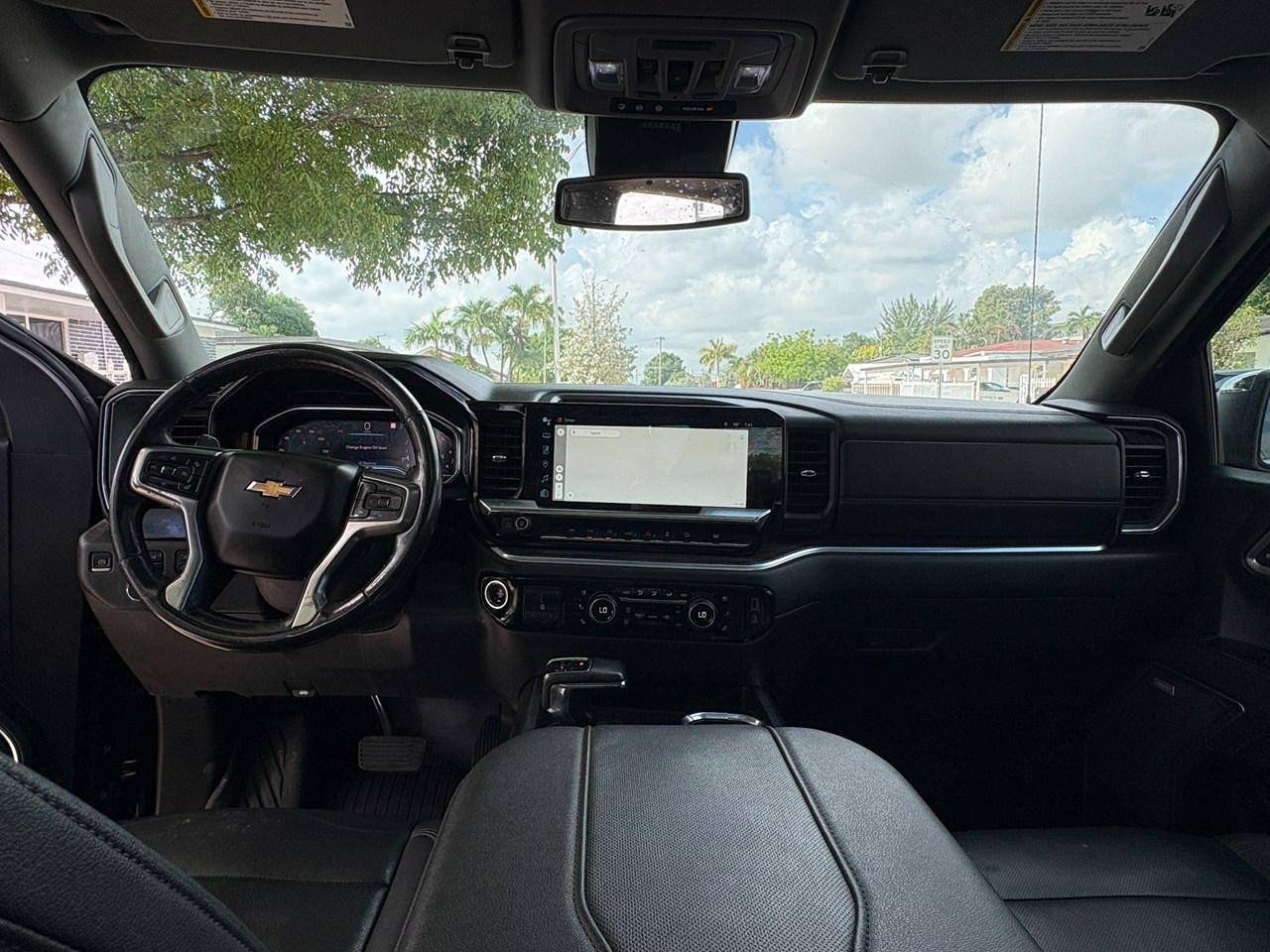 Chevrolet Silverado 1500 LTZ Crew Cab 4WD 2023