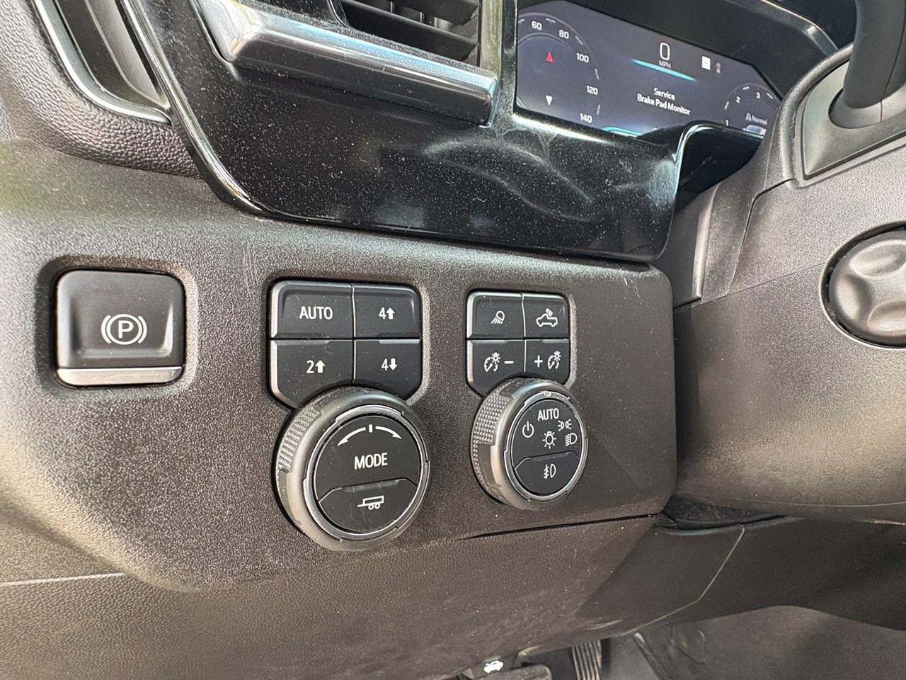Chevrolet Silverado 1500 LTZ Crew Cab 4WD 2023