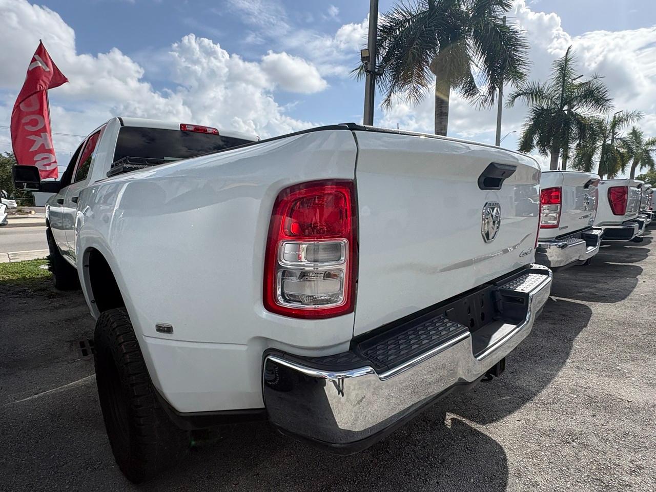 RAM 3500 Tradesman Crew Cab 4WD DRW 2024