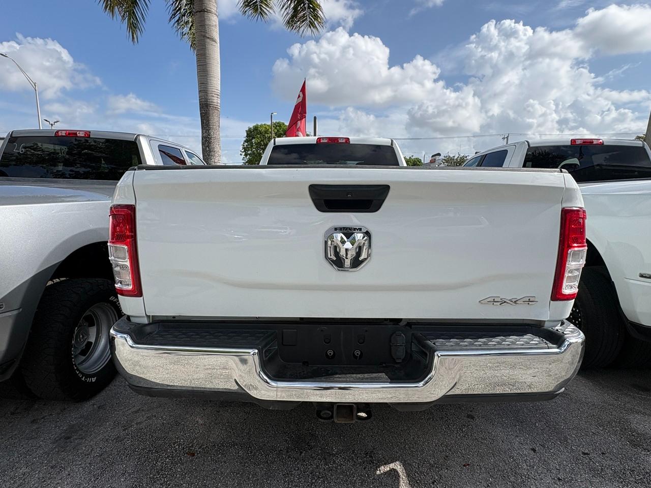 RAM 3500 Tradesman Crew Cab 4WD DRW 2024
