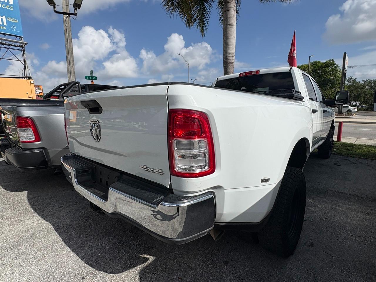 RAM 3500 Tradesman Crew Cab 4WD DRW 2024