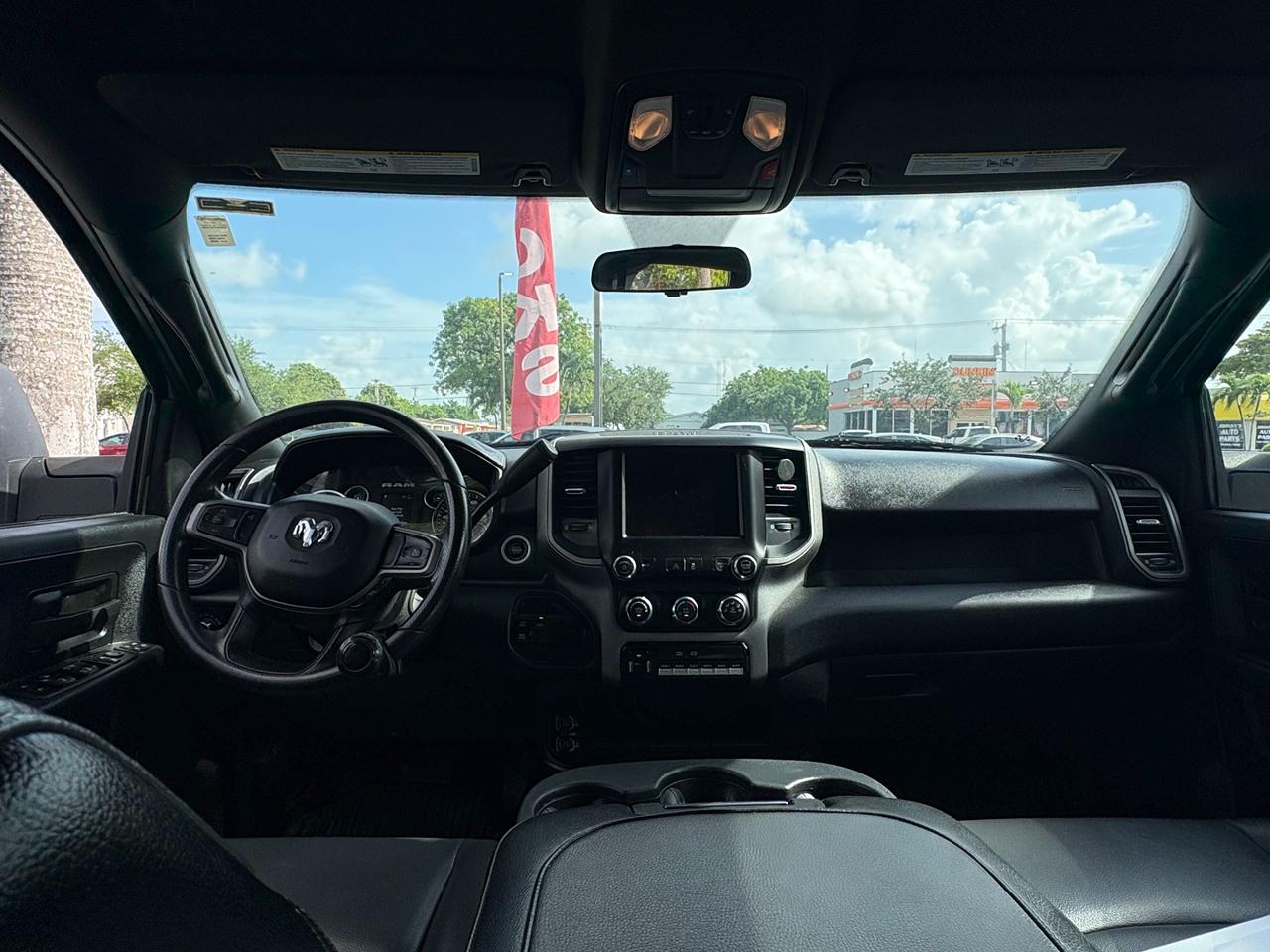 RAM 3500 Tradesman Crew Cab 4WD DRW 2024