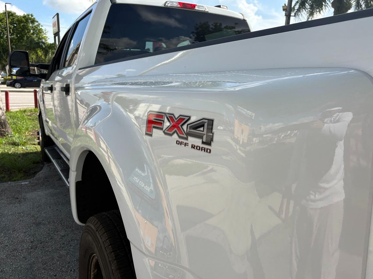 Ford F-350 SD King Ranch Crew Cab Long Bed DRW 4WD 2022