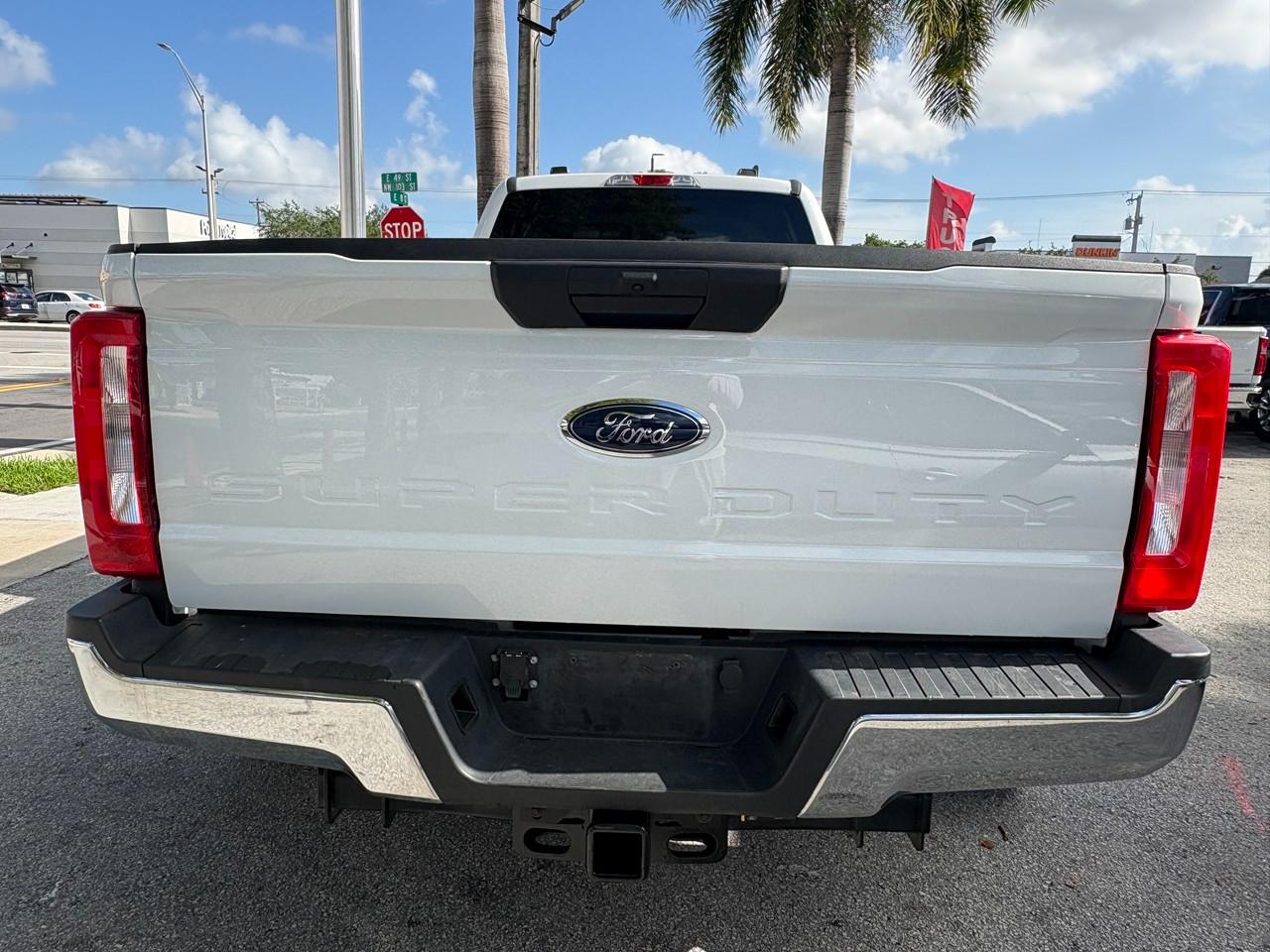 Ford F-350 SD King Ranch Crew Cab Long Bed DRW 4WD 2022