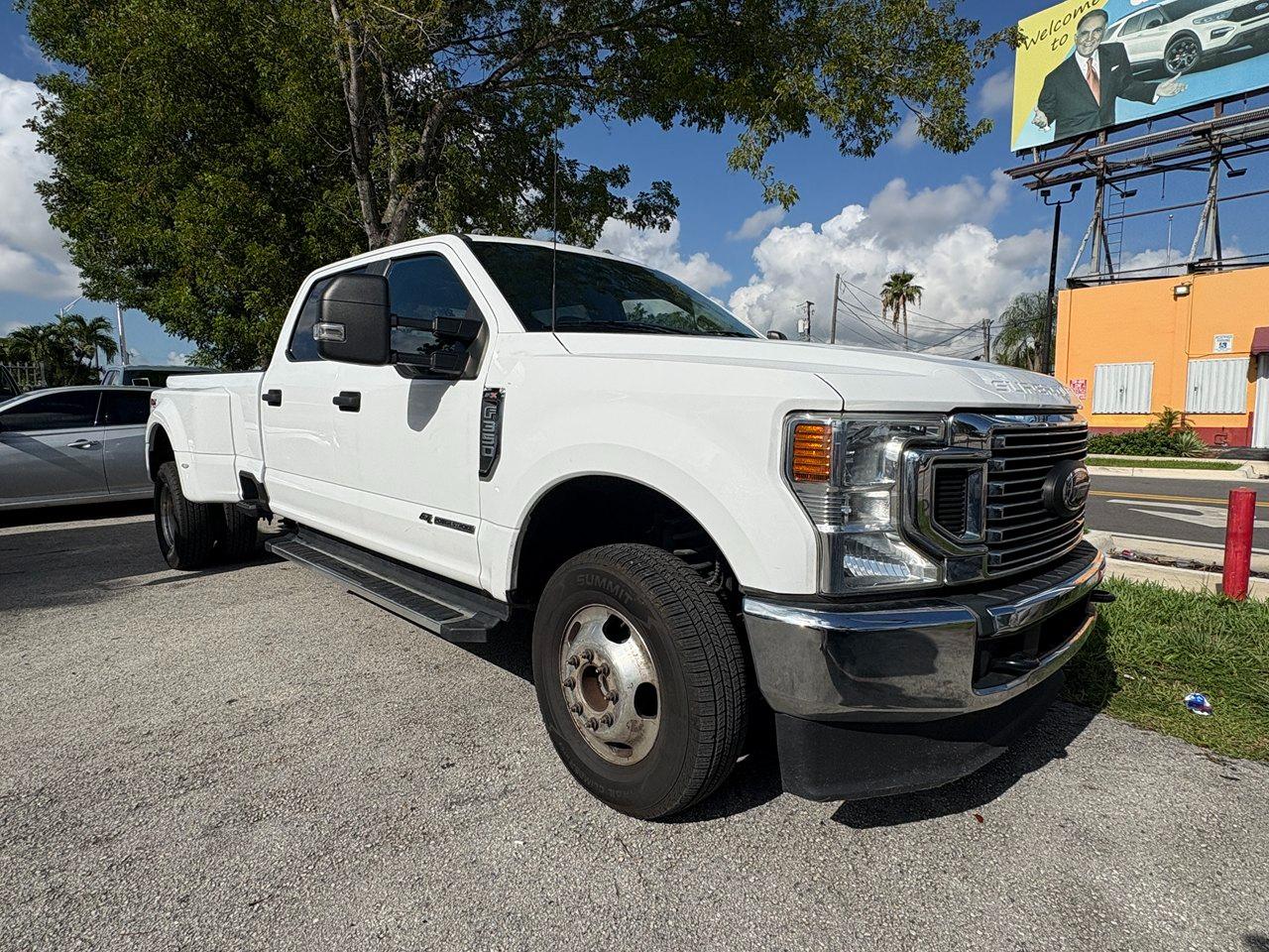Ford F-350 SD King Ranch Crew Cab Long Bed DRW 4WD 2022