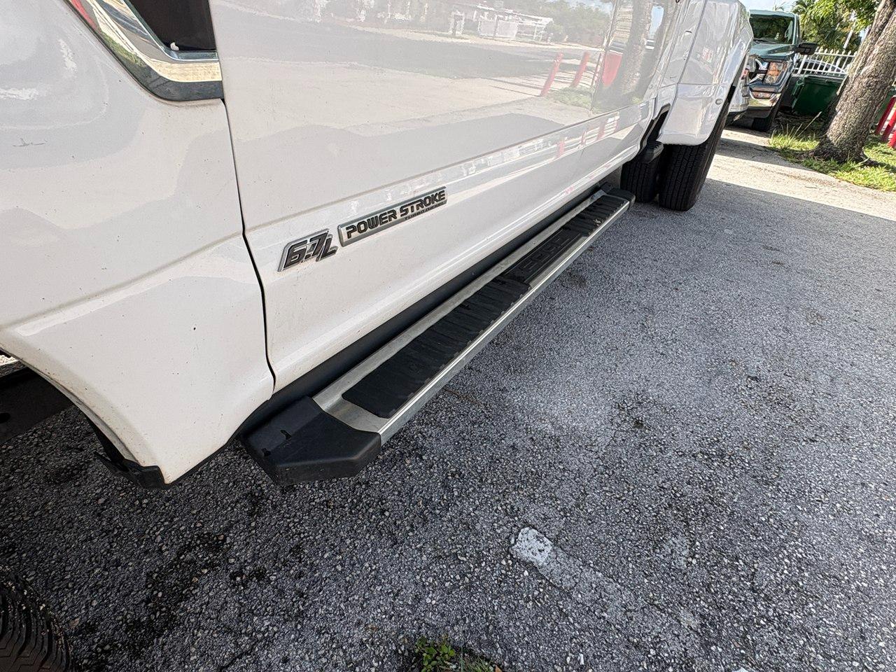 Ford F-350 SD King Ranch Crew Cab Long Bed DRW 4WD 2022