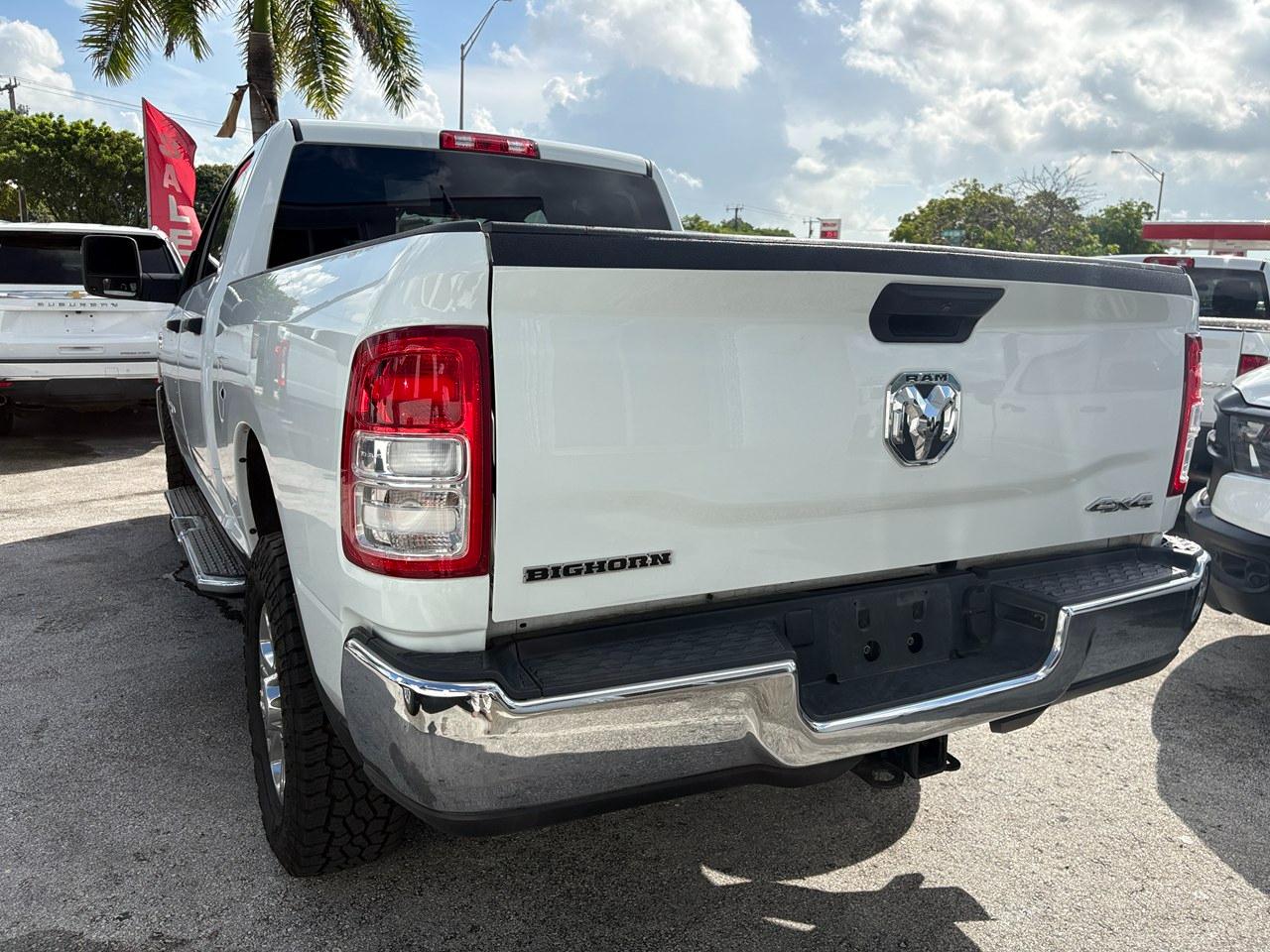 RAM 2500 Tradesman Crew Cab SWB 4WD 2024