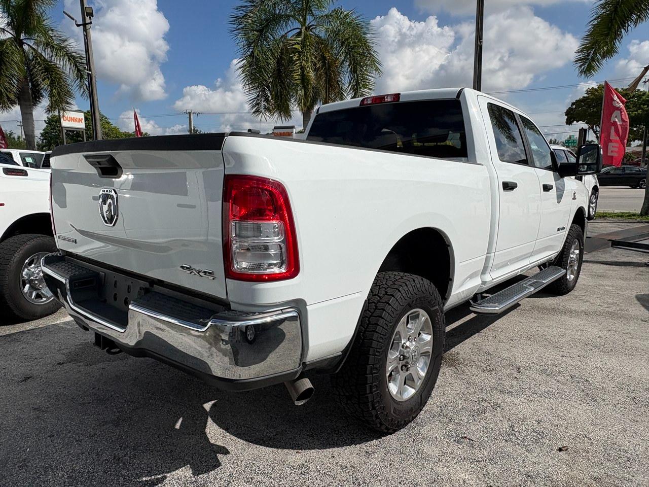 RAM 2500 Tradesman Crew Cab SWB 4WD 2024
