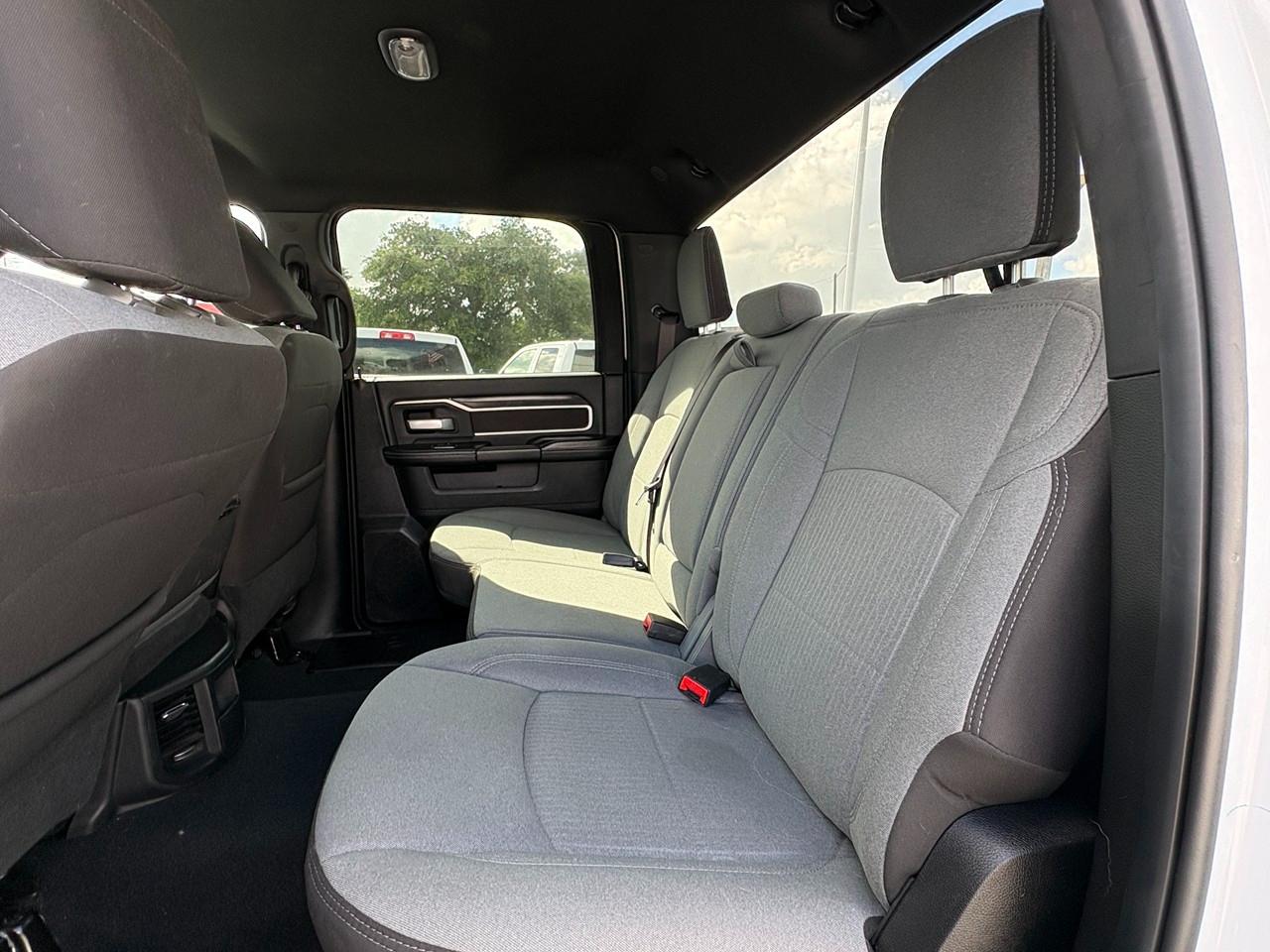RAM 2500 Tradesman Crew Cab SWB 4WD 2024