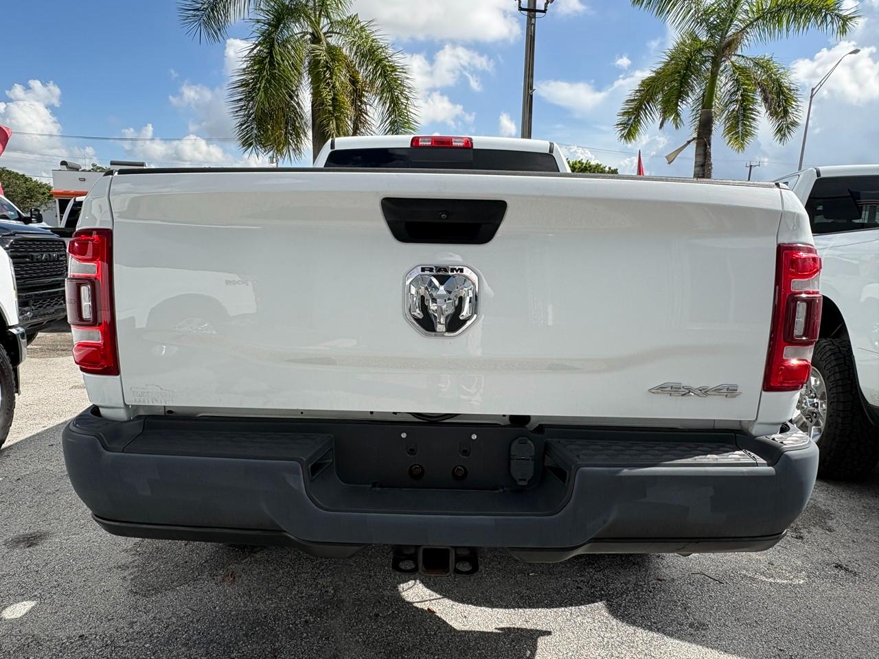 RAM 2500 Tradesman Crew Cab SWB 4WD 2023