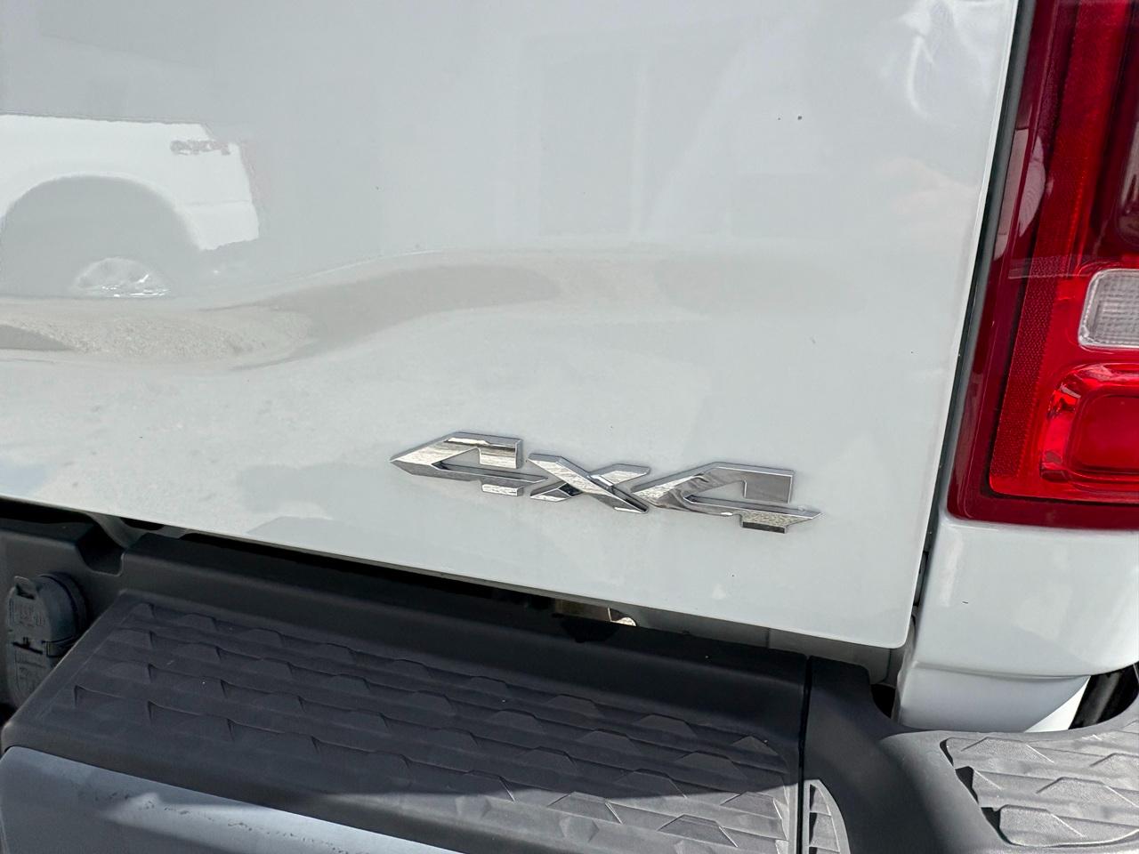 RAM 2500 Tradesman Crew Cab SWB 4WD 2023