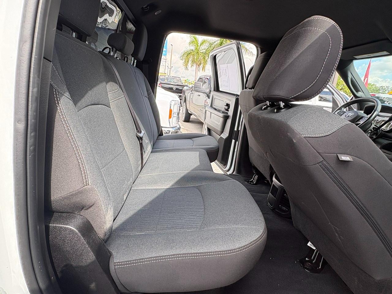 RAM 2500 Tradesman Crew Cab SWB 4WD 2023