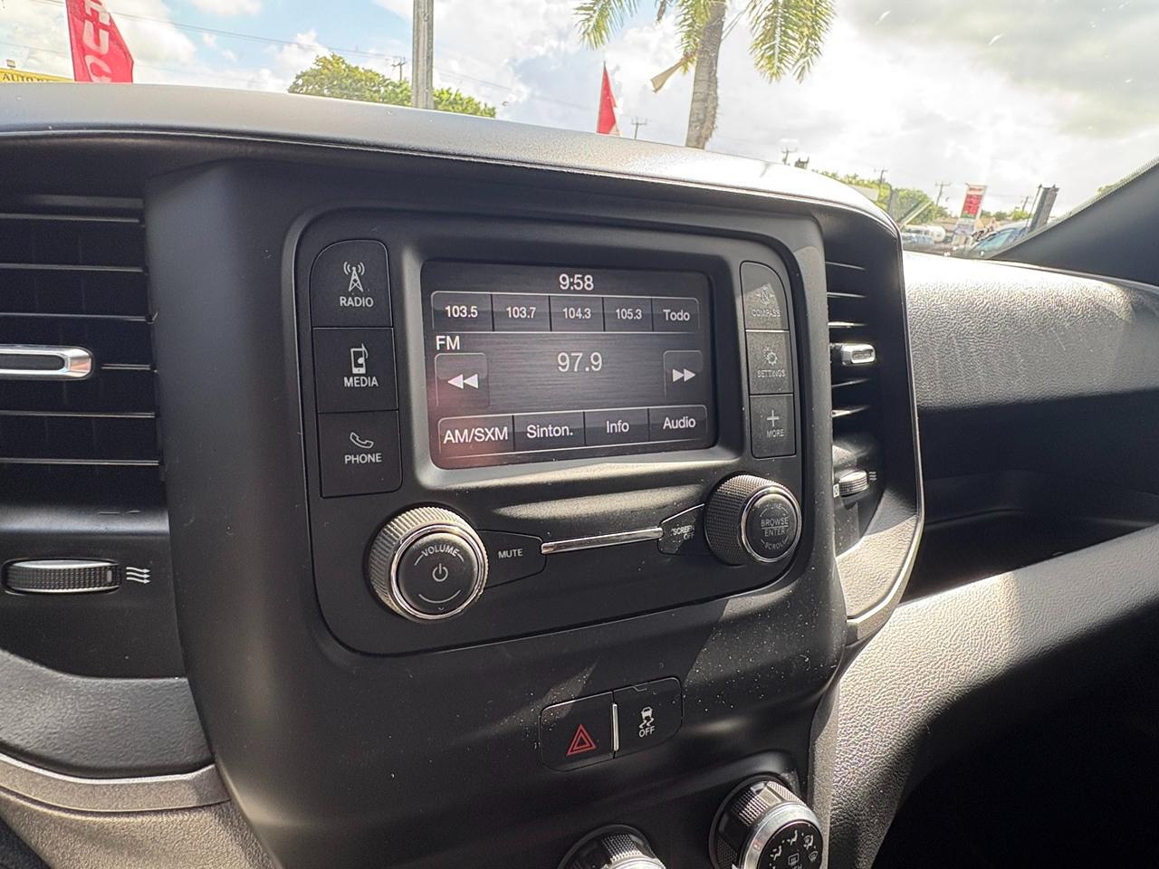 RAM 2500 Tradesman Crew Cab SWB 4WD 2023