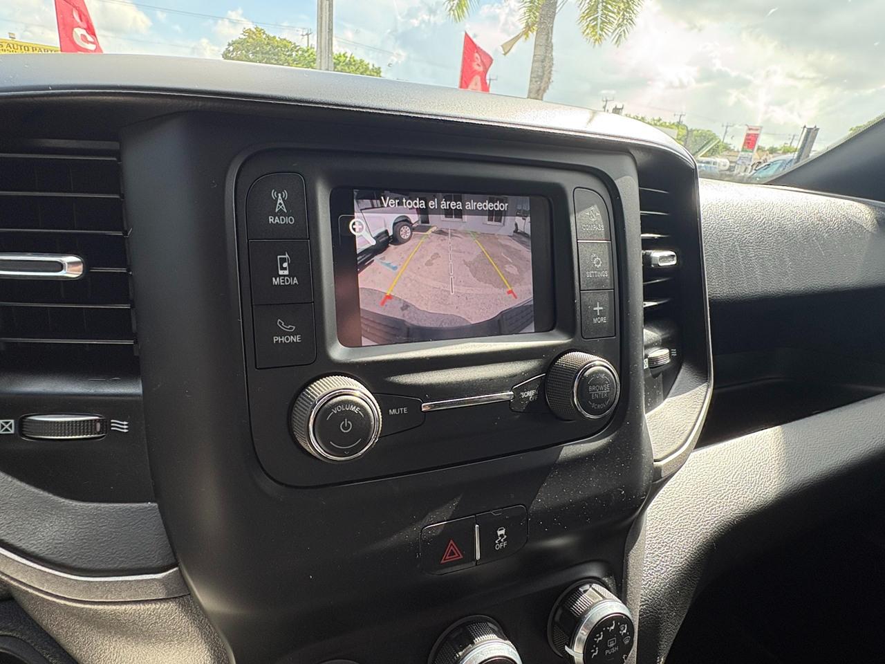 RAM 2500 Tradesman Crew Cab SWB 4WD 2023