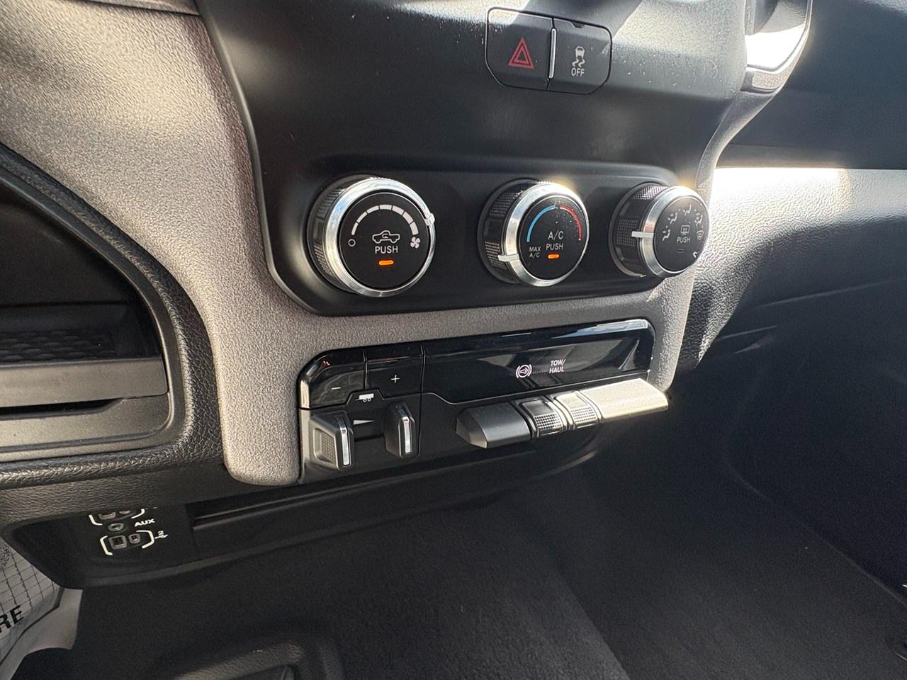 RAM 2500 Tradesman Crew Cab SWB 4WD 2023