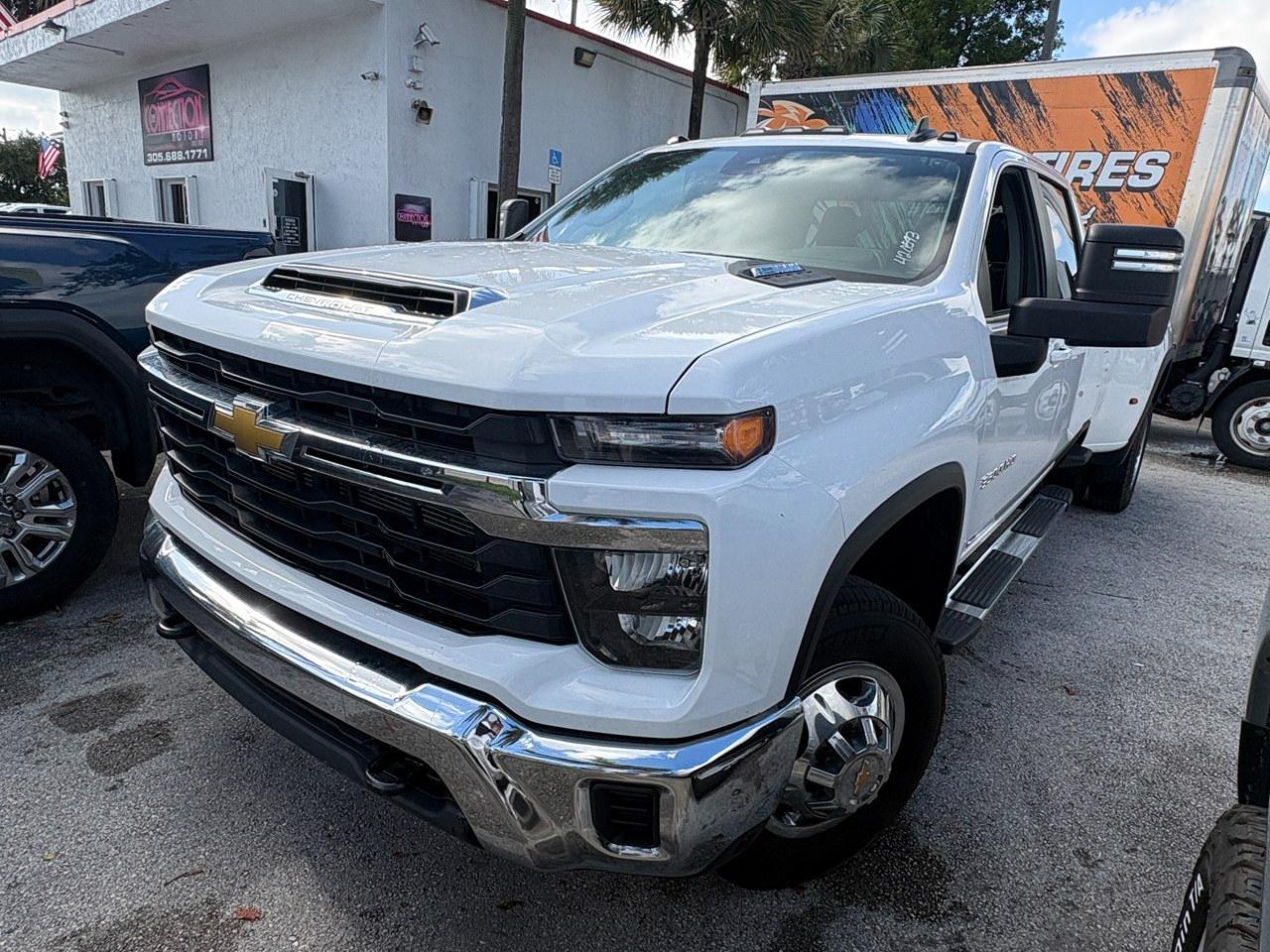 Chevrolet Silverado 3500HD LT Crew Cab 4WD 2024