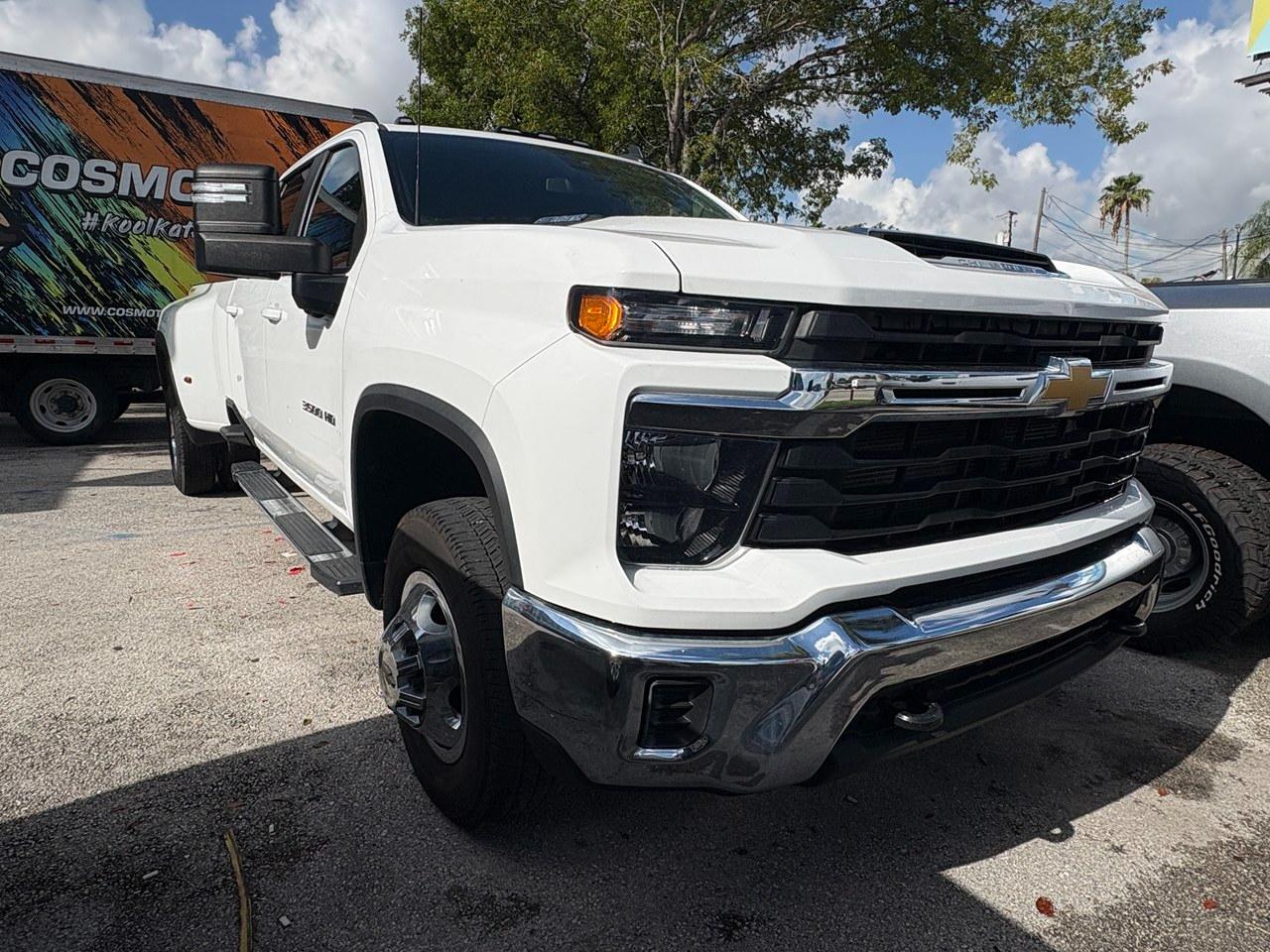 Chevrolet Silverado 3500HD LT Crew Cab 4WD 2024