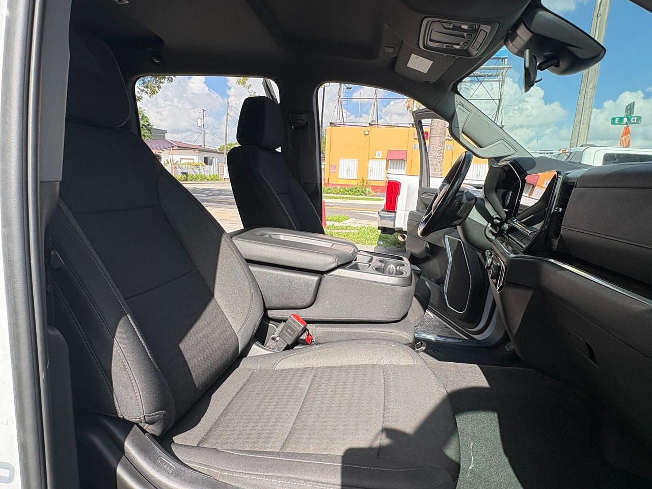 Chevrolet Silverado 3500HD LT Crew Cab 4WD 2024