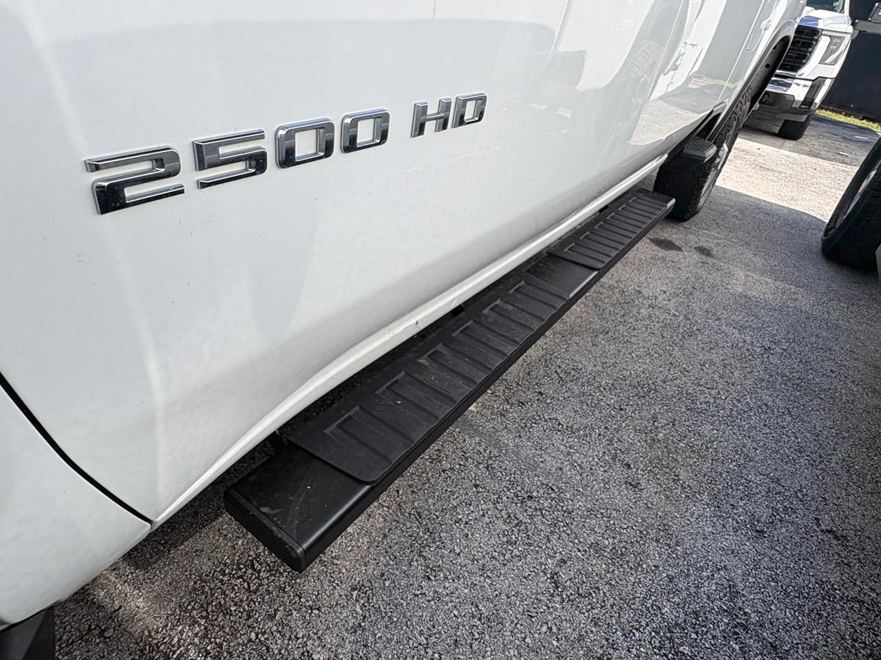 Chevrolet Silverado 2500HD Work Truck Crew Cab Short Box 4WD 2022