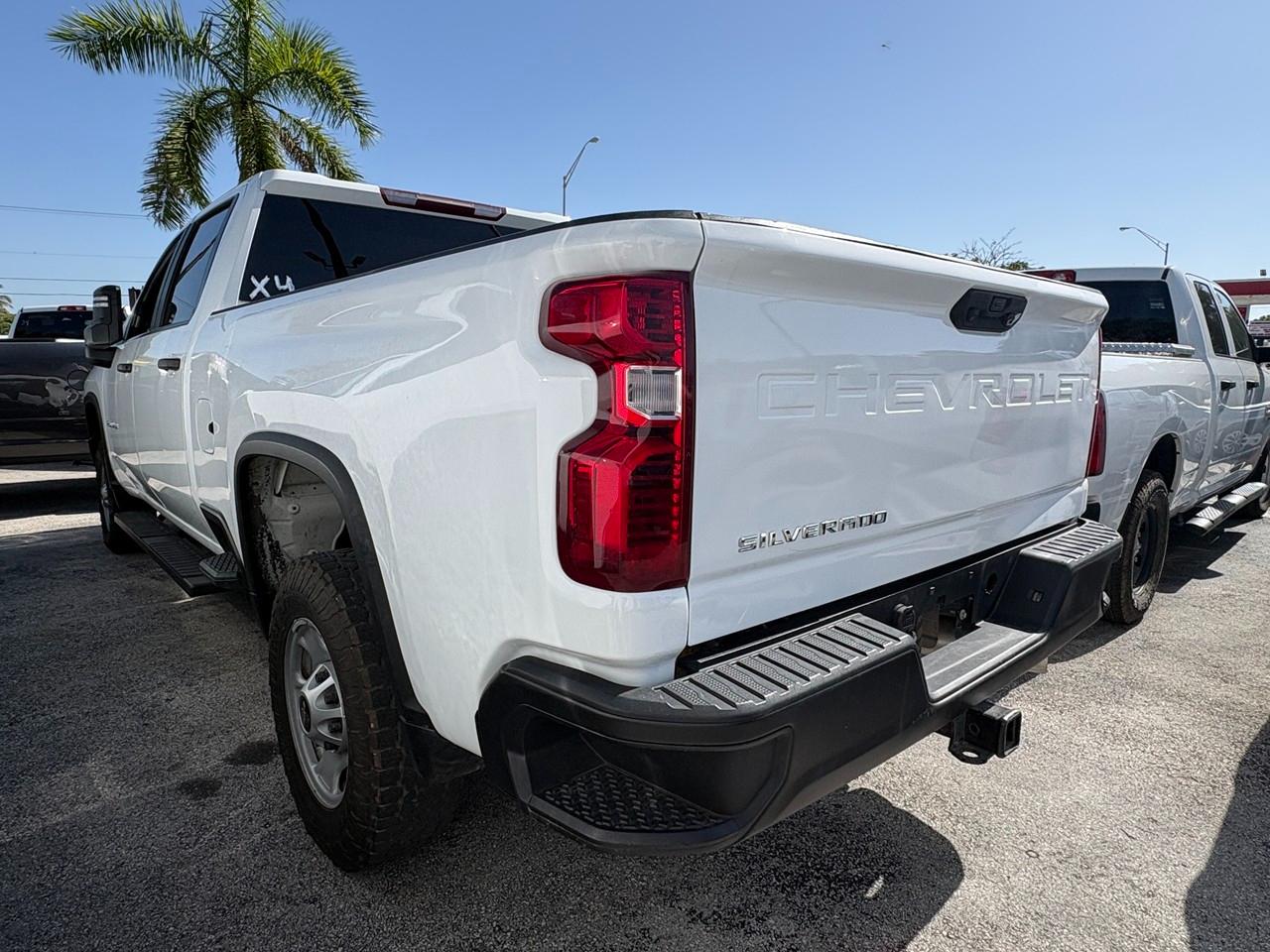 Chevrolet Silverado 2500HD Work Truck Crew Cab Short Box 4WD 2022