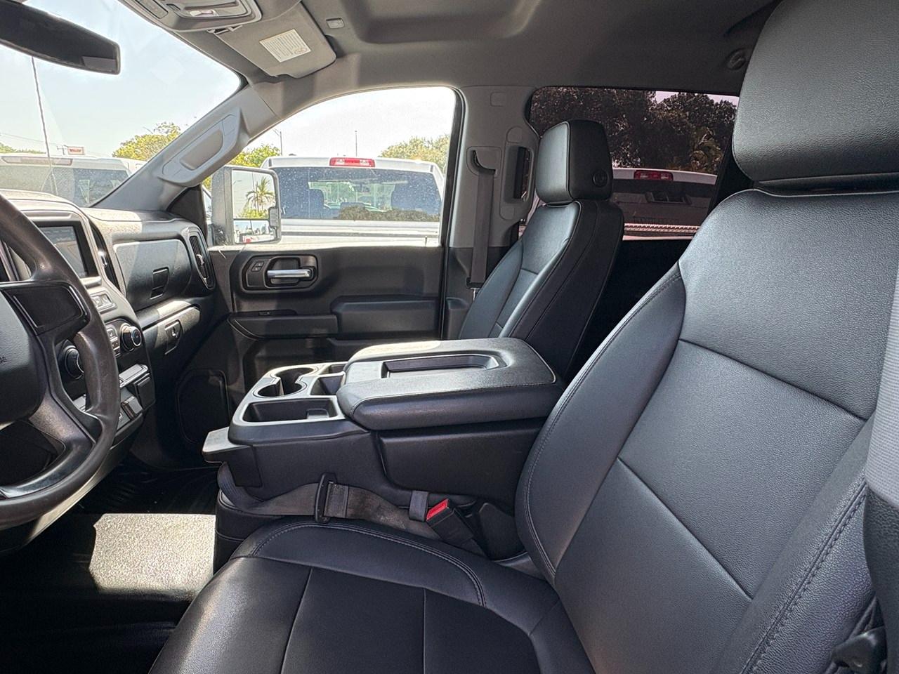 Chevrolet Silverado 2500HD Work Truck Crew Cab Short Box 4WD 2022