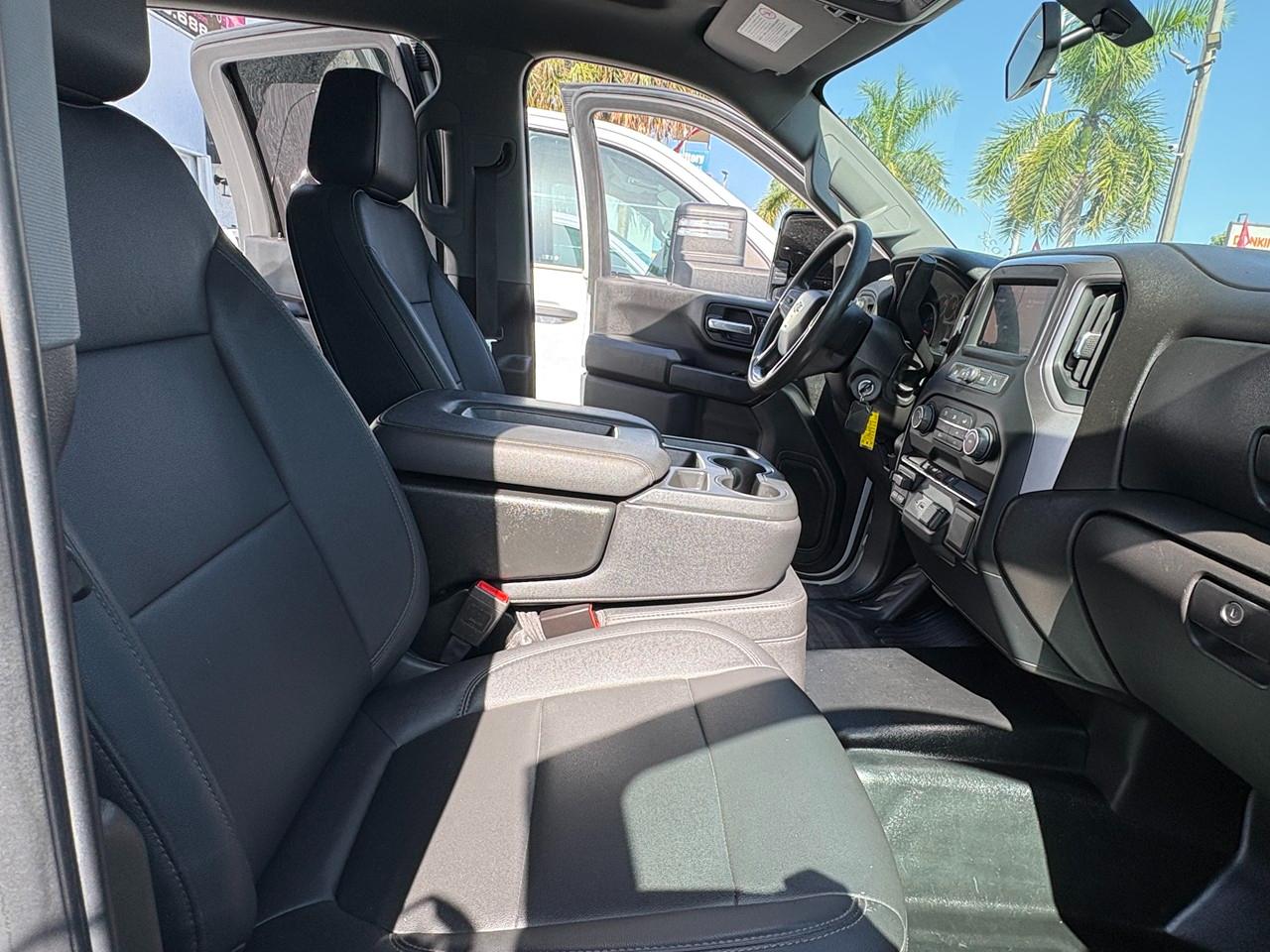Chevrolet Silverado 2500HD Work Truck Crew Cab Short Box 4WD 2022