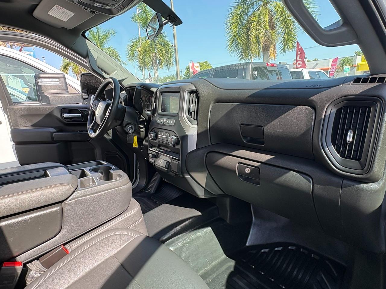 Chevrolet Silverado 2500HD Work Truck Crew Cab Short Box 4WD 2022