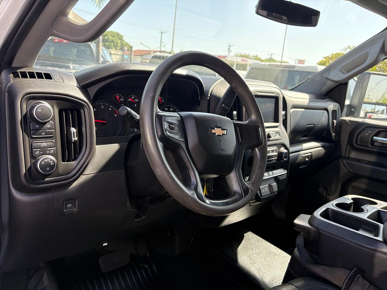 Chevrolet Silverado 2500HD Work Truck Crew Cab Short Box 4WD 2022