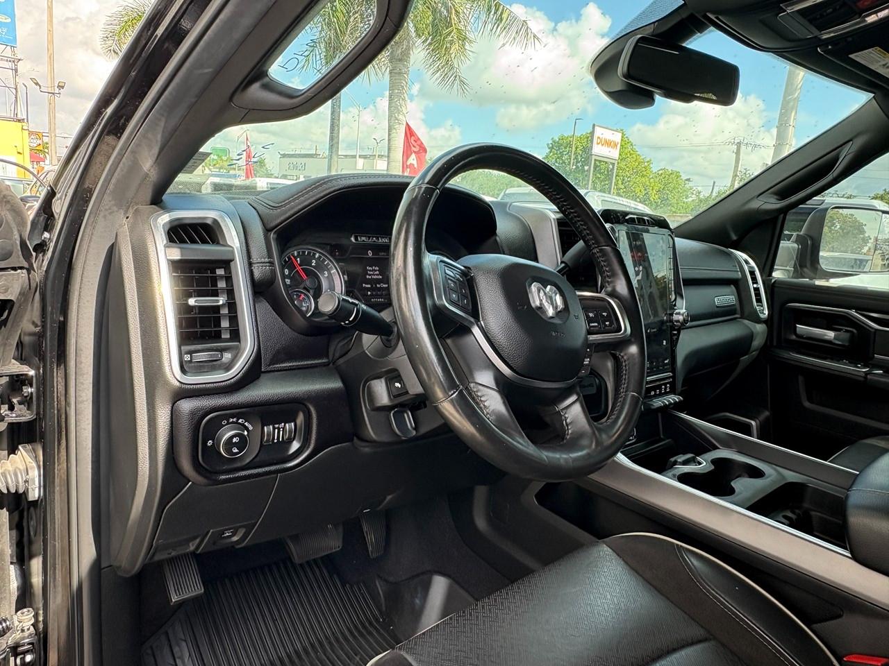 RAM 2500 Laramie Crew Cab SWB 4WD 2021