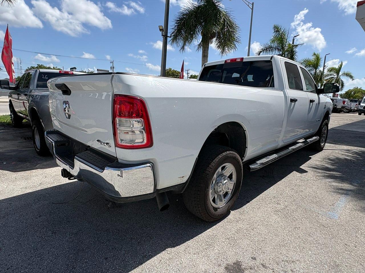 RAM 3500 Tradesman Crew Cab 4WD 2022