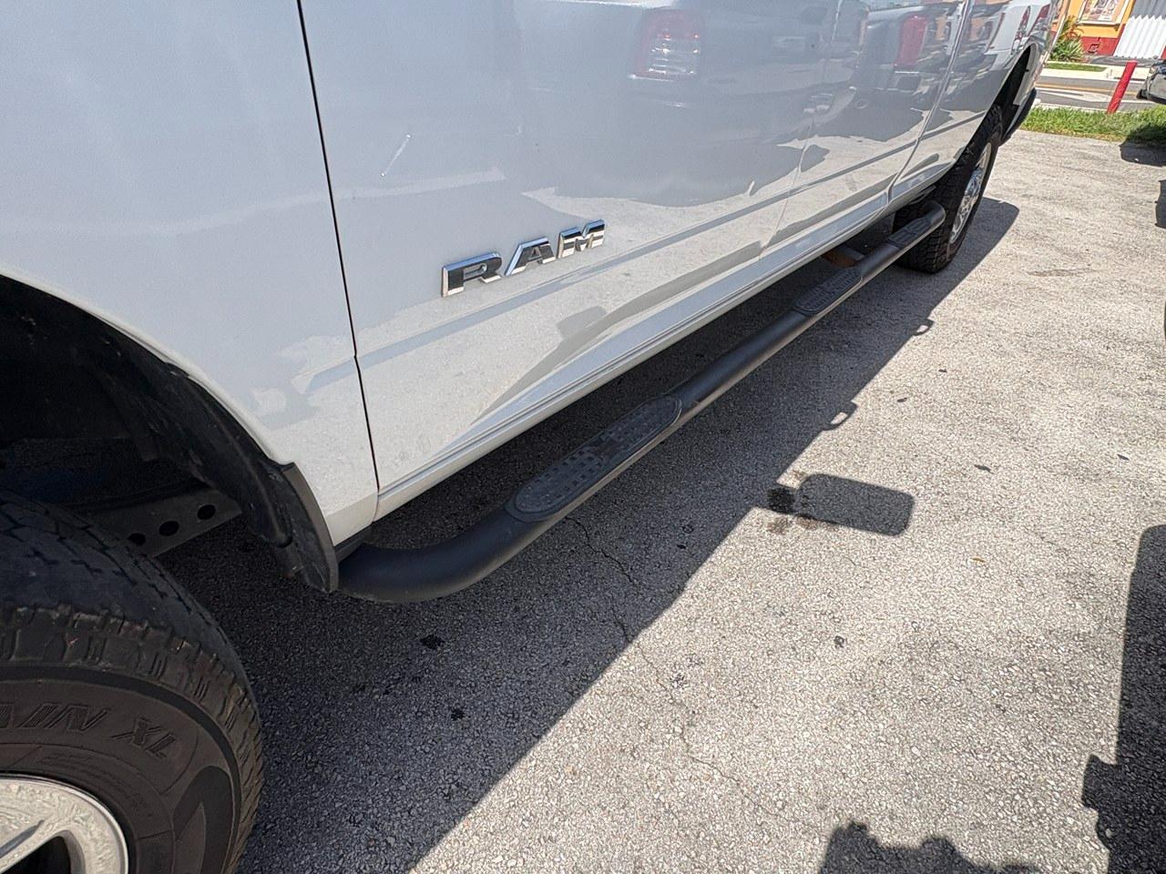 RAM 3500 Tradesman Crew Cab 4WD 2022