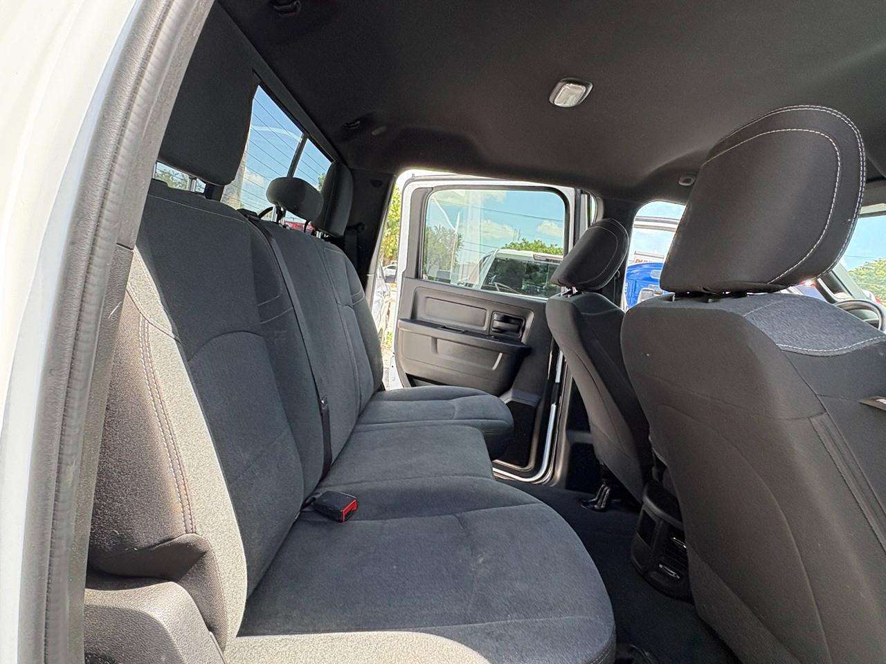 RAM 3500 Tradesman Crew Cab 4WD 2022