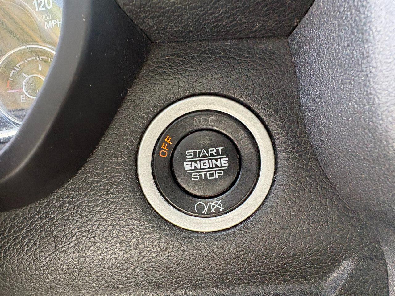 RAM 3500 Tradesman Crew Cab 4WD 2022