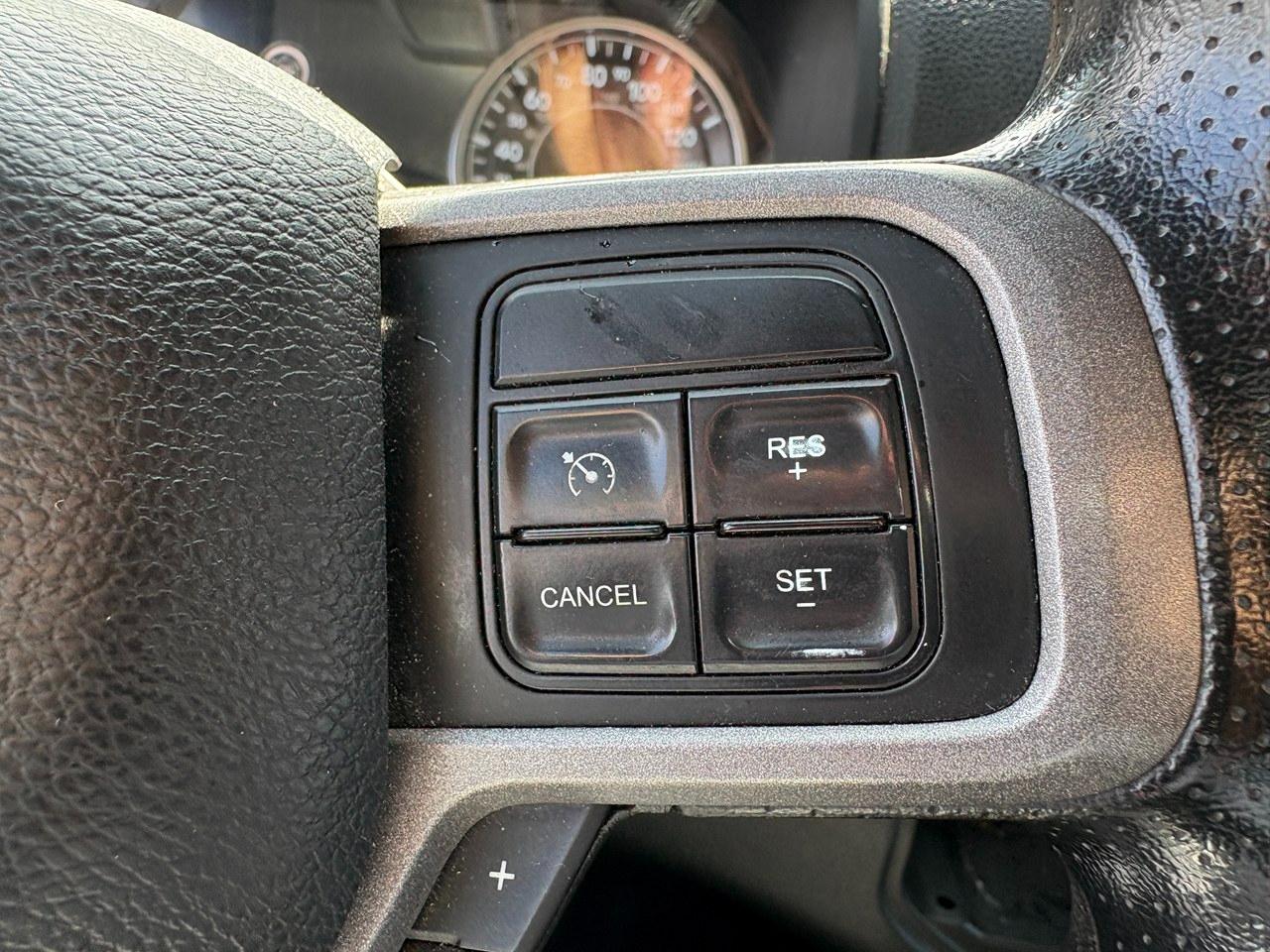RAM 3500 Tradesman Crew Cab 4WD 2022