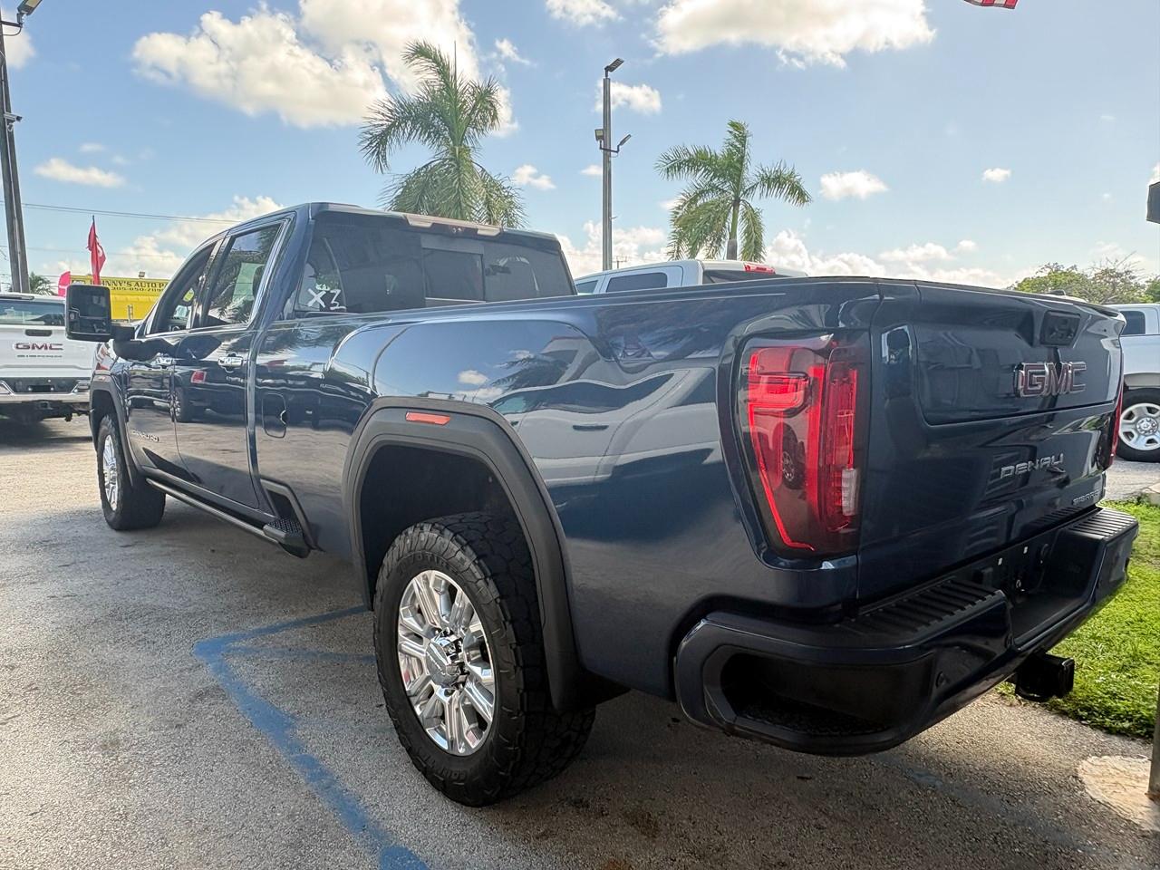 GMC Sierra 2500HD Denali Crew Cab 4WD 2021