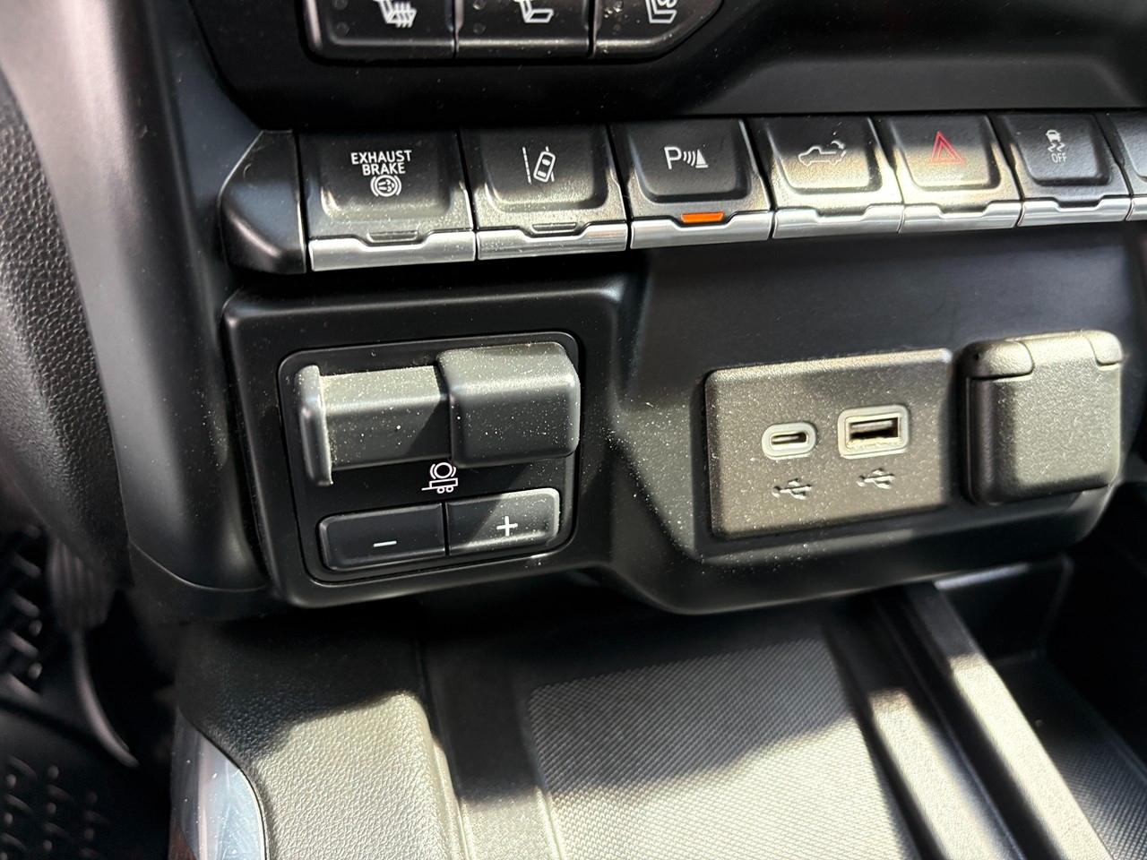 GMC Sierra 2500HD Denali Crew Cab 4WD 2021