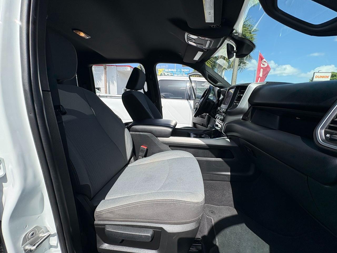 RAM 2500 Tradesman Crew Cab SWB 4WD 2024