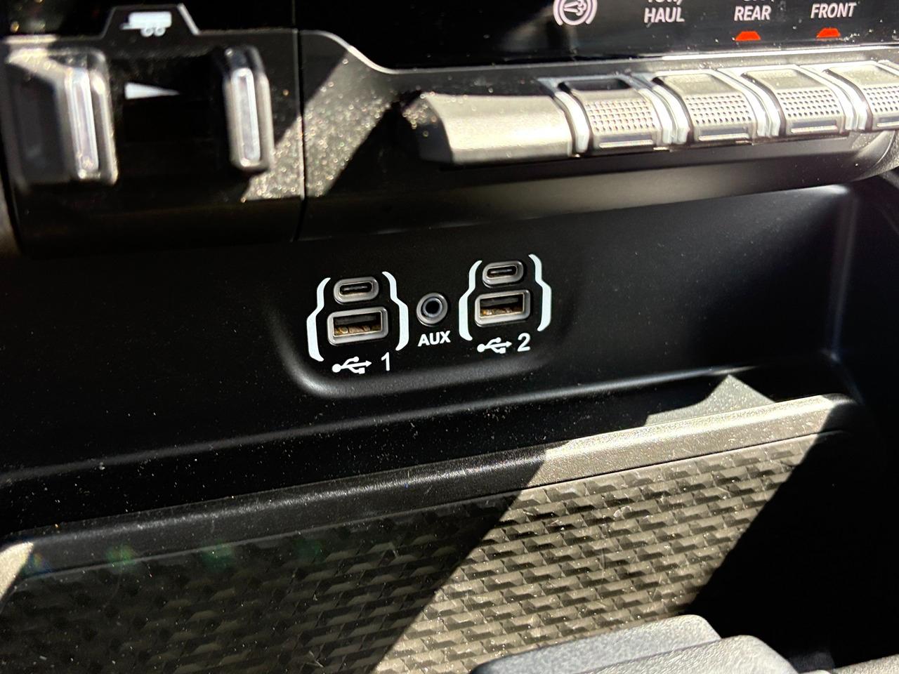 RAM 2500 Tradesman Crew Cab SWB 4WD 2024