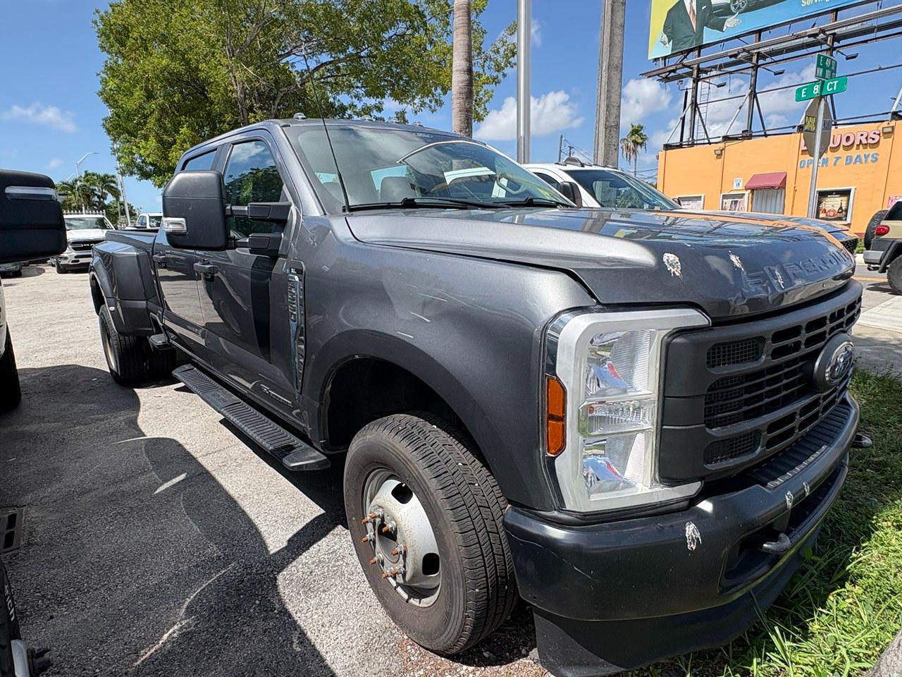 Ford F-350 SD King Ranch Crew Cab Long Bed DRW 4WD 2024