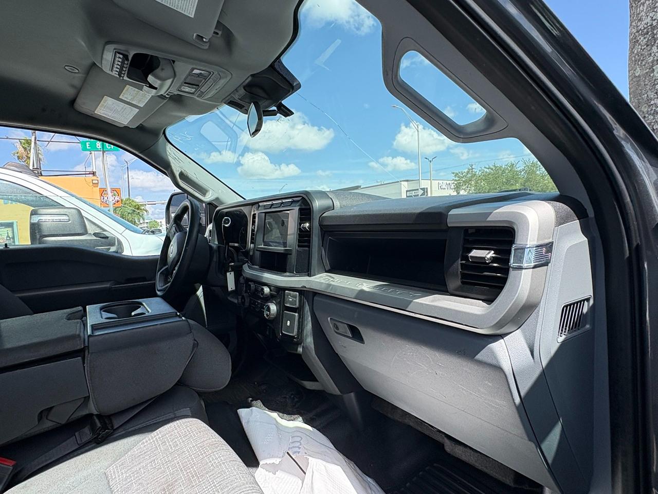 Ford F-350 SD King Ranch Crew Cab Long Bed DRW 4WD 2024