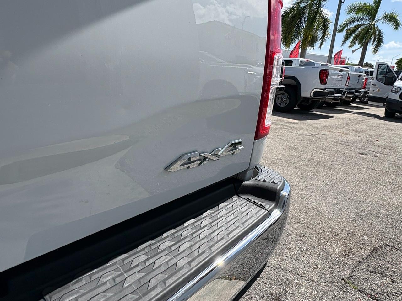RAM 2500 Tradesman Crew Cab SWB 4WD 2024