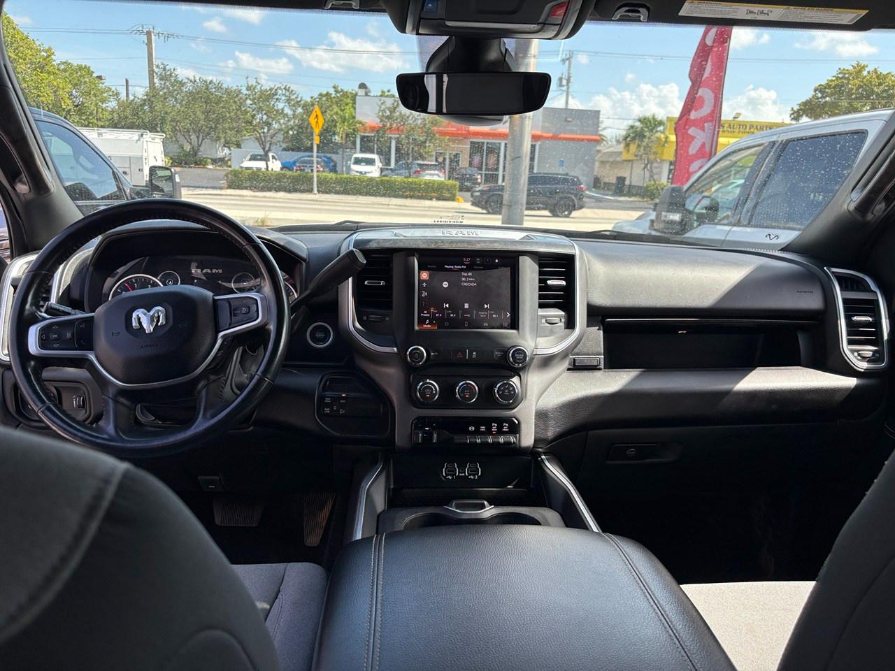 RAM 2500 Tradesman Crew Cab SWB 4WD 2024