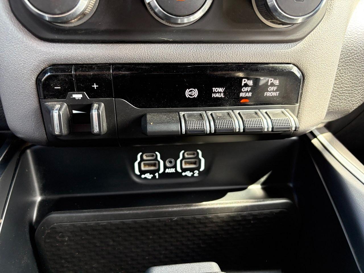 RAM 2500 Tradesman Crew Cab SWB 4WD 2024