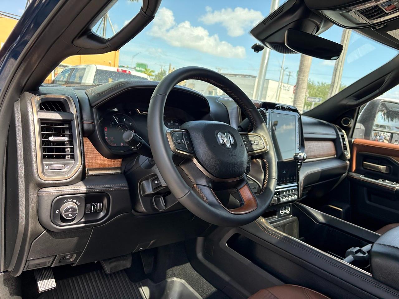 RAM 3500 Longhorn Crew Cab LWB 4WD DRW 2024