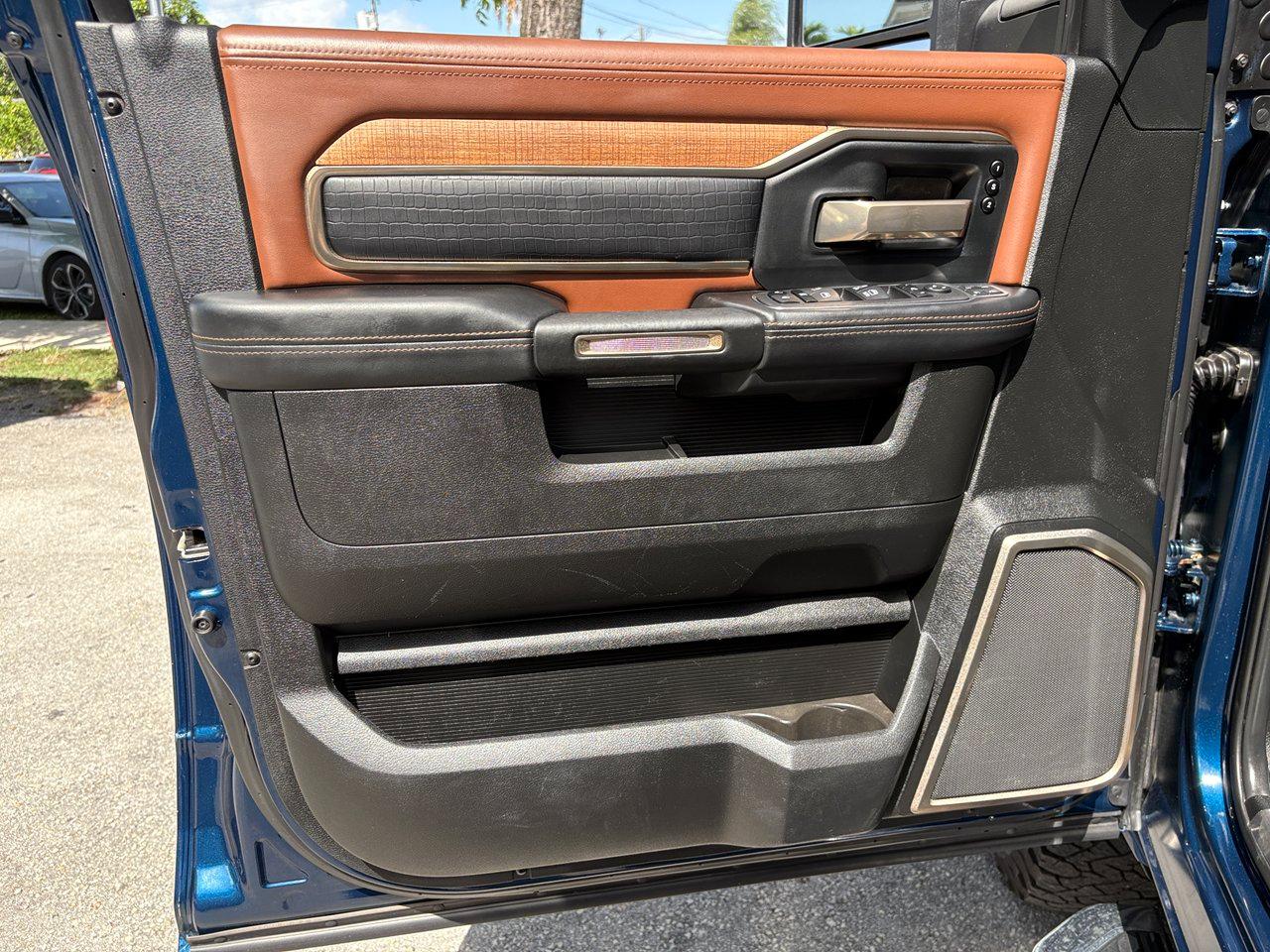 RAM 3500 Longhorn Crew Cab LWB 4WD DRW 2024