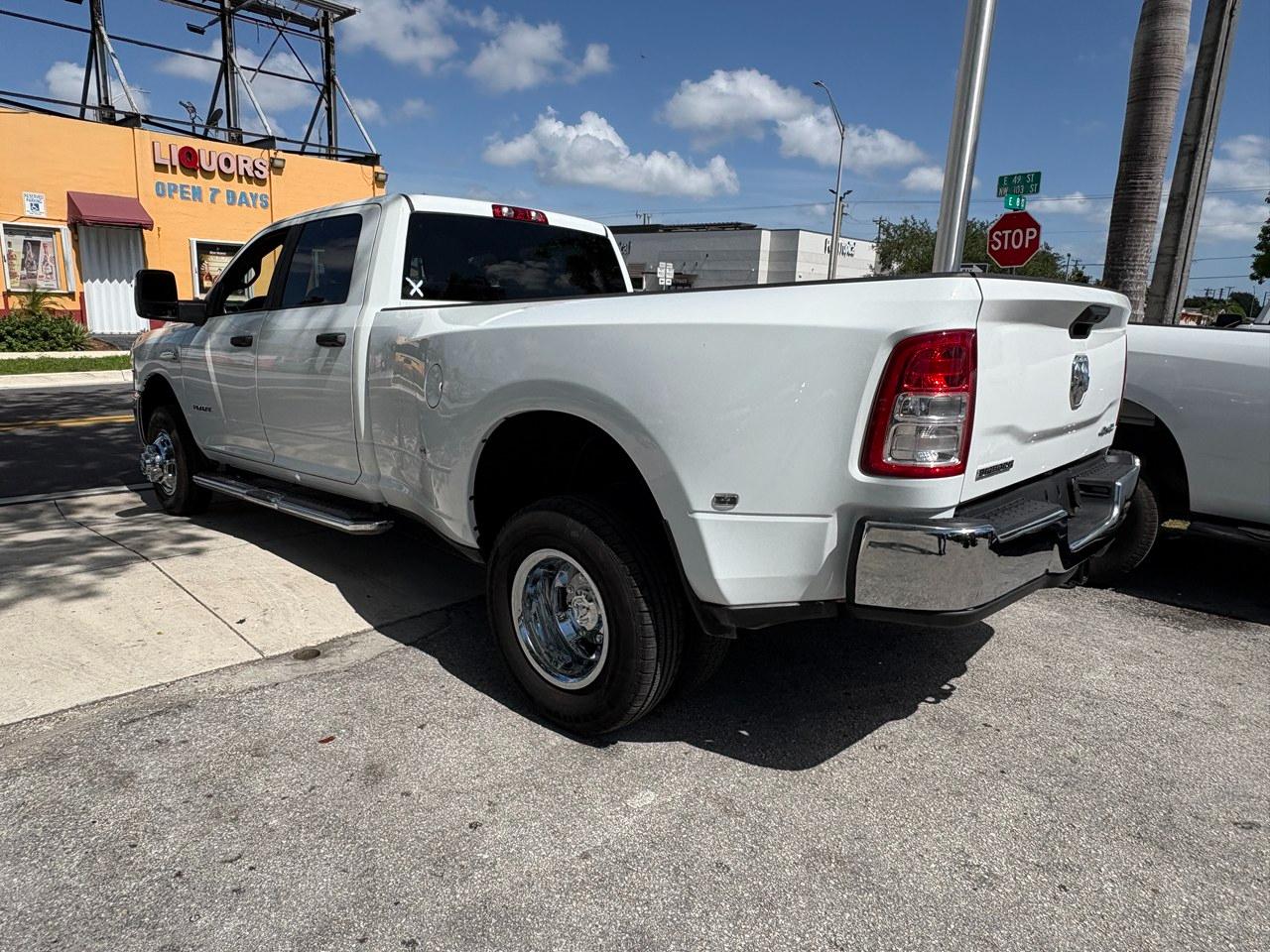 RAM 3500 Big Horn Crew Cab LWB 4WD DRW 2024